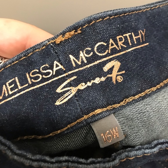 Embroidered dark denim capris - Picture 2 of 4